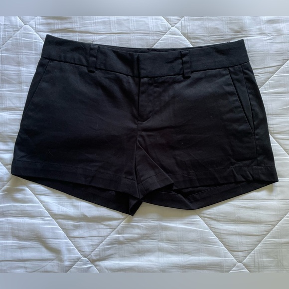 DKNY shorts - Picture 1 of 3
